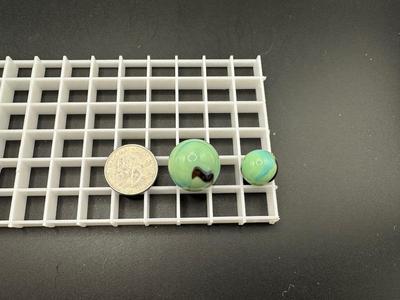 BOULDERS AND MATCHING SMALLER MABLES