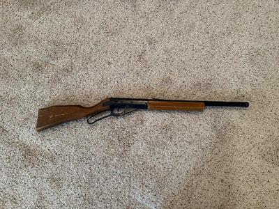 VINTAGE DAISY MODEL 96 LEVER-ACTION BB GUN