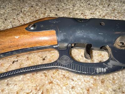 VINTAGE DAISY MODEL 96 LEVER-ACTION BB GUN