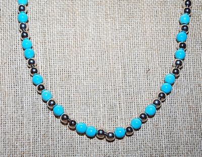 Jade Style Globes Choker NECKLACE with Silver Tone Accent Globes and Lobster Clasp 15" L