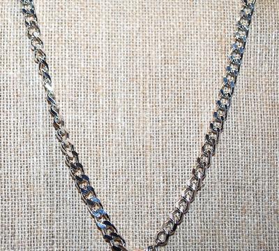 Oval "Crackled" Jade Style Stone PENDANT / NECKLACE with Silver Tone Surround, Flat Links and Large Toggle Clasp 15" L