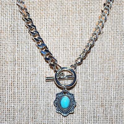 Oval "Crackled" Jade Style Stone PENDANT / NECKLACE with Silver Tone Surround, Flat Links and Large Toggle Clasp 15" L