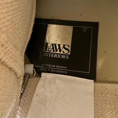 662 Laws Interior White Upholstered Loveseat