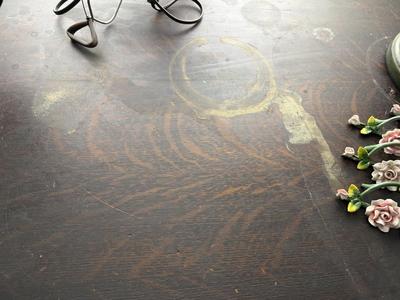 Antique oval lamp table with drawer