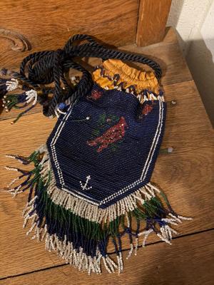 Beaded purse bird design