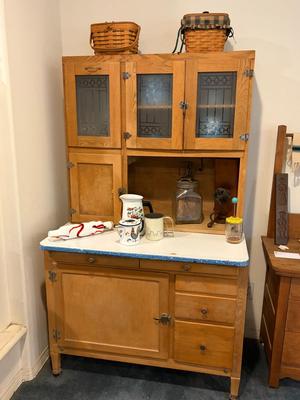 Oak hoosier cabinet
