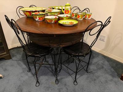 Ice cream parlor table & 4 chairs