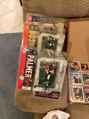 3 football action figures
