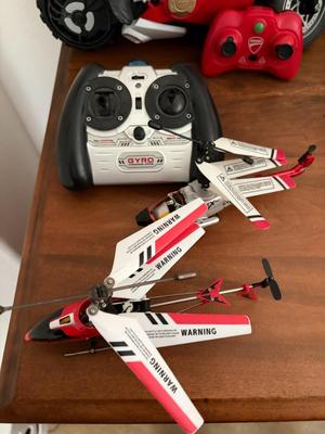 Syma S107G 3-Channel RC helicopter with Gyro remote control