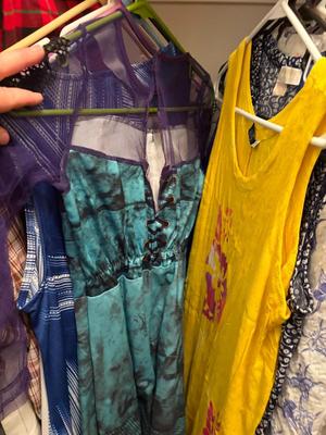 25 pieces women's clothing size M