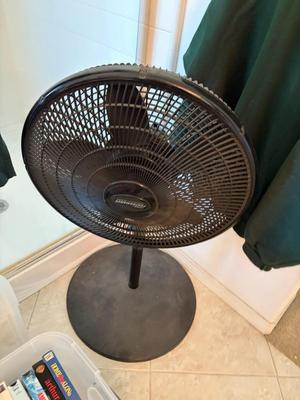Standing fan