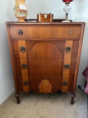 Antique 4 drawer walnut chest