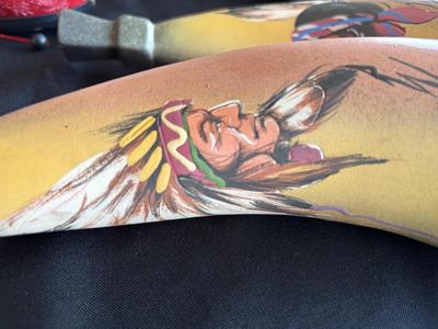 2 painted ceramic horns