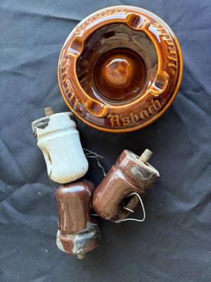 Ashtray & 3 insulators