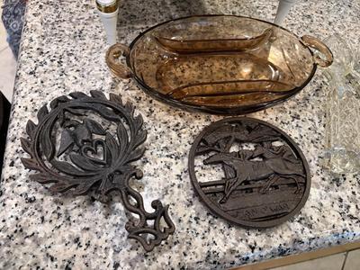 2 Trivets and divided bowl