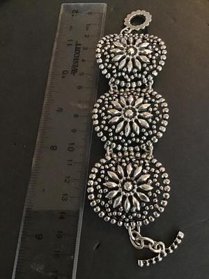 Beautiful, silver toned toggle bracelet