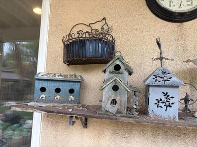 Birdhouses, feeder