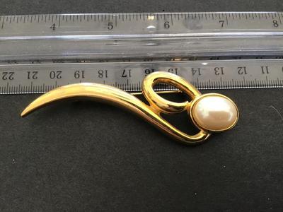 Sale Photo Thumbnail #182: See vintage