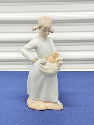Nao Lladro Porcelain Figurine, Girl Retired