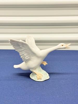 Vintage Lladro White Swan