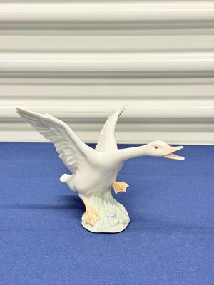 Vintage Lladro White Swan