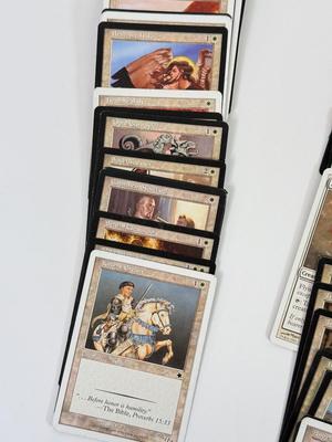 LOT 31: Vintage Magic the Gathering MTG TCG White Common Cards