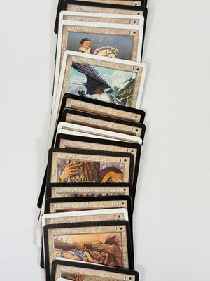 LOT 31: Vintage Magic the Gathering MTG TCG White Common Cards