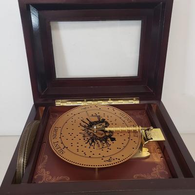 LOT 44: Mr. Christmas Animated Holiday Symphonium in Original Box