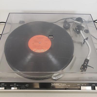 LOT 46: Technics SL-5100 Direct Drive Turntable System