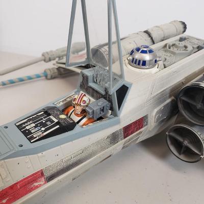 LOT 47: Star Wars Electronic X-Wing Fighter & Imperial TIE Fighter Toys