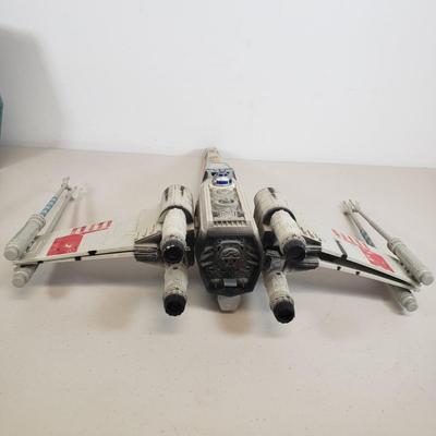 LOT 47: Star Wars Electronic X-Wing Fighter & Imperial TIE Fighter Toys