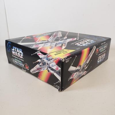 LOT 50: Star Wars The Power of the Force Electronic X-Wing Fighter by Kenner