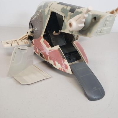 LOT 53: Star Wars Electronic Millennium Falcon & Boba Fett's Slave 1 Vehicle