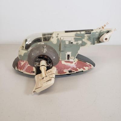 LOT 53: Star Wars Electronic Millennium Falcon & Boba Fett's Slave 1 Vehicle