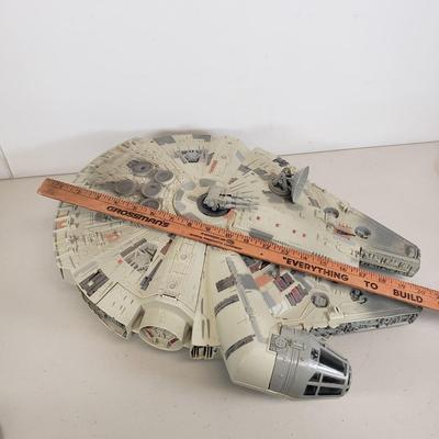LOT 53: Star Wars Electronic Millennium Falcon & Boba Fett's Slave 1 Vehicle