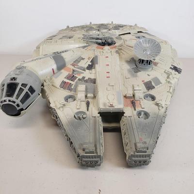 LOT 53: Star Wars Electronic Millennium Falcon & Boba Fett's Slave 1 Vehicle