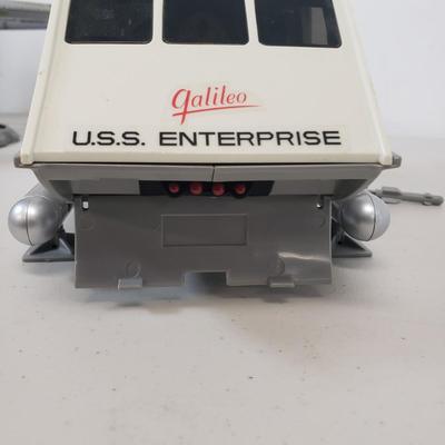 LOT 57: Star Trek Deep Space 9 Space Station & USS Enterprise Galileo Shuttlecraft with Captain Kirk