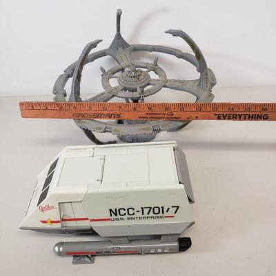 LOT 57: Star Trek Deep Space 9 Space Station & USS Enterprise Galileo Shuttlecraft with Captain Kirk