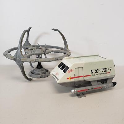 LOT 57: Star Trek Deep Space 9 Space Station & USS Enterprise Galileo Shuttlecraft with Captain Kirk