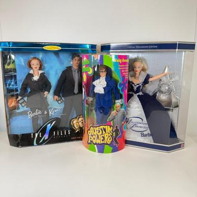 LOT 61: NRFB: 1998 Trendmasters Austin Powers Action Figure, Mattel Barbie Collector Edition Barbie & Ken as Scully & Mulder...