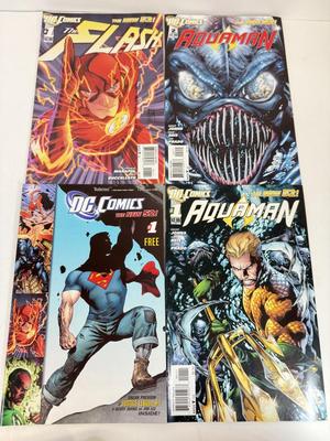 LOT 83: DC The New 52! Comics: Justice League, Flash, Aquaman