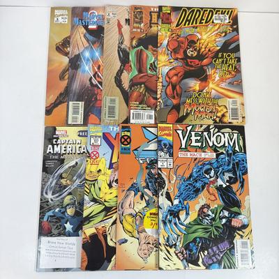 LOT 84: 1990s Marvel Comics: Daredevil, Venom, X-Men & More