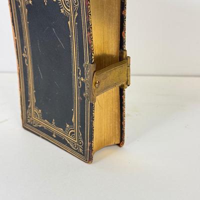 LOT 99: 1870s Methodist Hymnal & Antique Youth's Keepsake