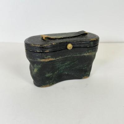 LOT 105: Antique French Paris Mother of Pearl Opera Glasses Binoculars