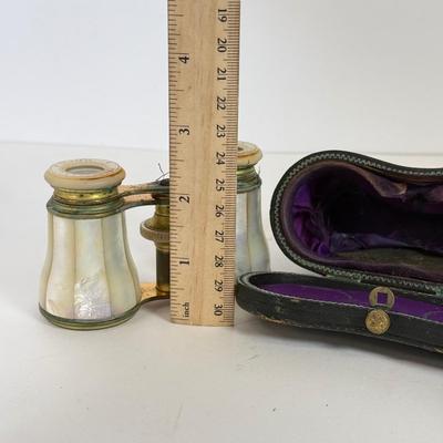 LOT 105: Antique French Paris Mother of Pearl Opera Glasses Binoculars