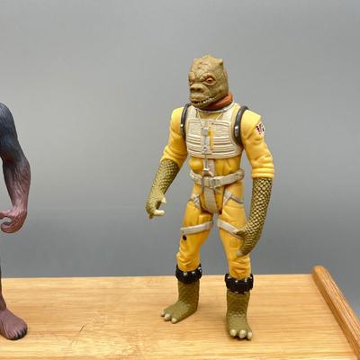 LOT 165F: Star Wars Power of the Force Action Figures - Empire Strikes Back