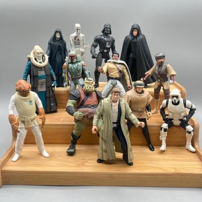 LOT 166F: Star Wars Power of the Force Action Figures - Return of the Jedi