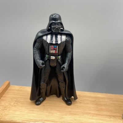 LOT 167F: Star Wars Power of the Force Action Figures - Empire Strikes Back