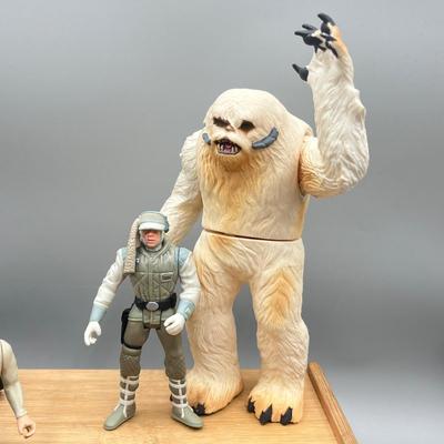 LOT 167F: Star Wars Power of the Force Action Figures - Empire Strikes Back