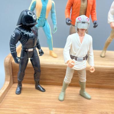 LOT 168F: Star Wars Power of the Force Action Figures - A New Hope